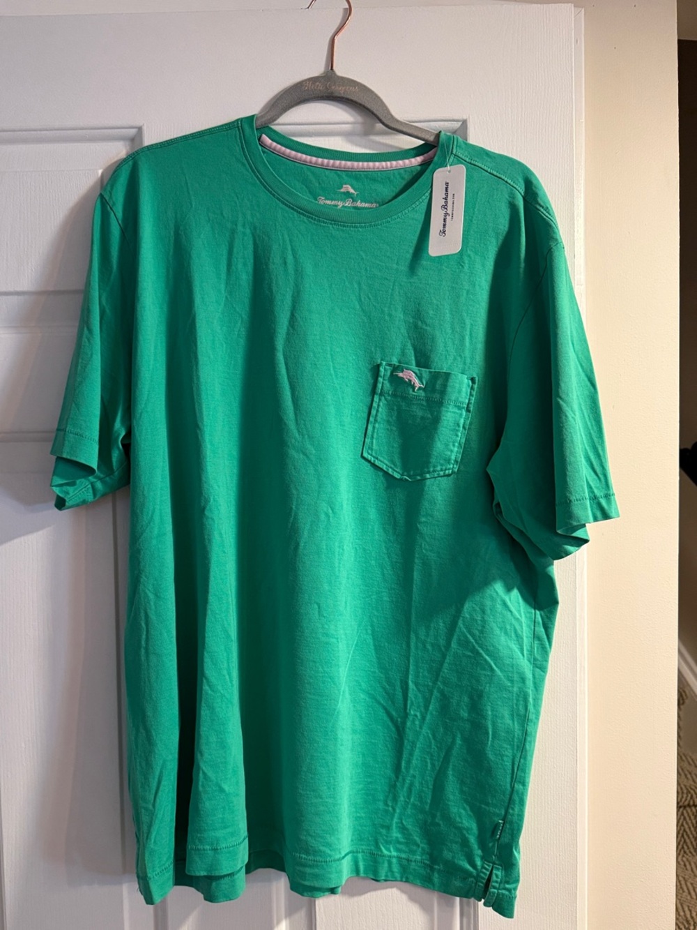 Tommy Bahama New Bali Skyline Tee-Short-Sleeve Pocket Tee in Bright Green